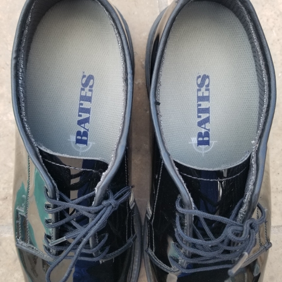 Bates High Gloss Oxford Shoe - Picture 3 of 14